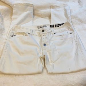 Miss Me WHITE mid-rise skinny jeans. Button fly. Size 31